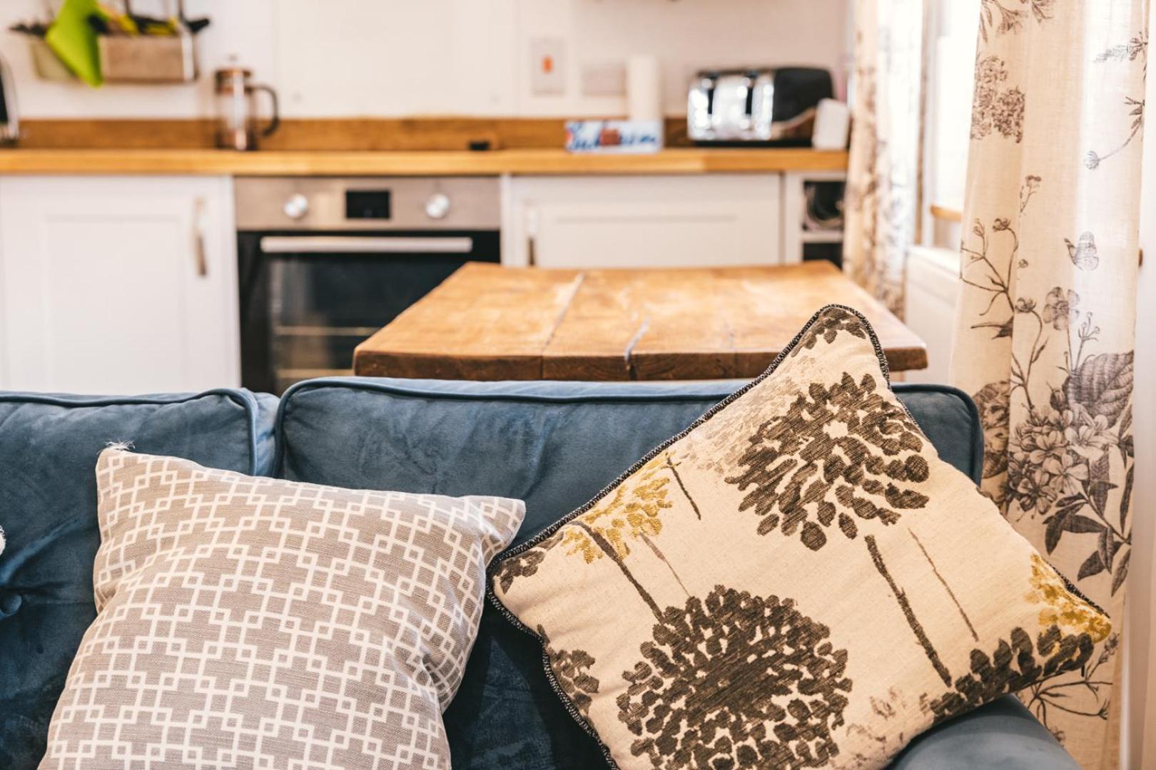 Ludlow Town Centre Apartments Extérieur photo